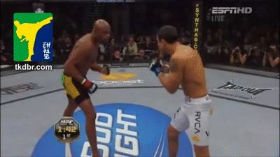 Anderson Silva vs Vitor Beofort